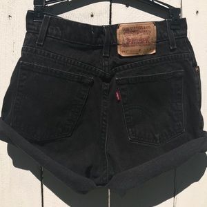 Levis Black high waisted shorts